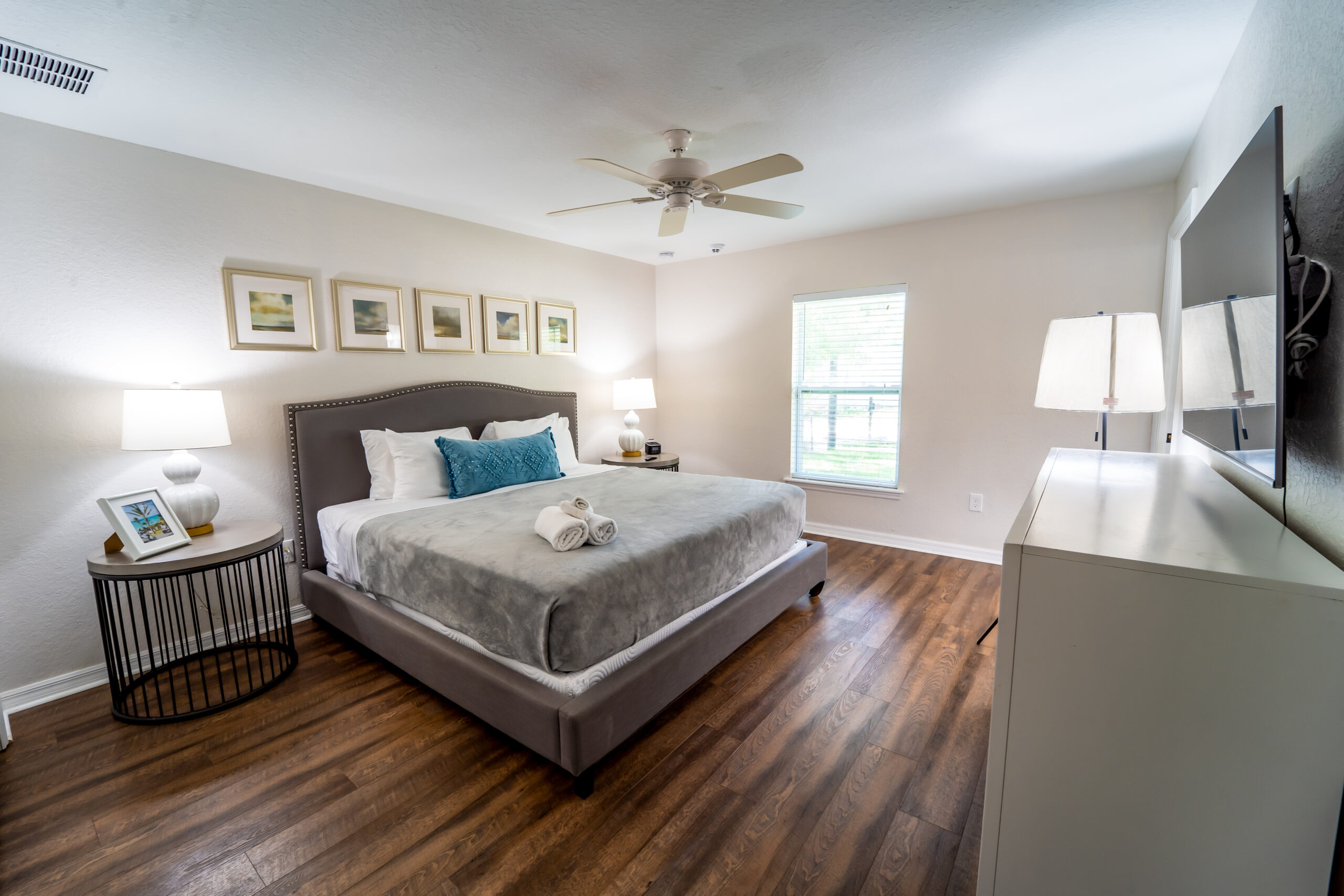 Spacious bedroom at Sun Villa Tampa mid-term rental near USF & Moffitt.
